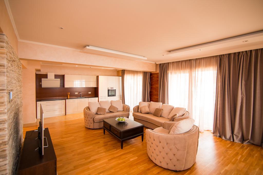 Harmonia Apartment *