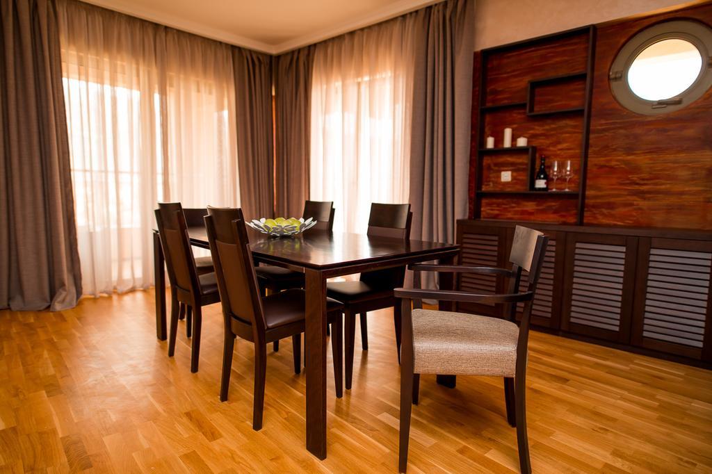 Harmonia Apartment *