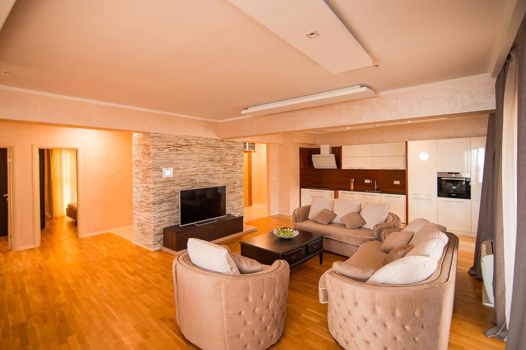 Harmonia Apartment *